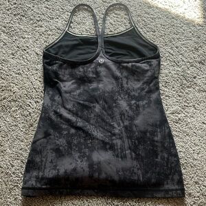 Lululemon tank (built in bra)